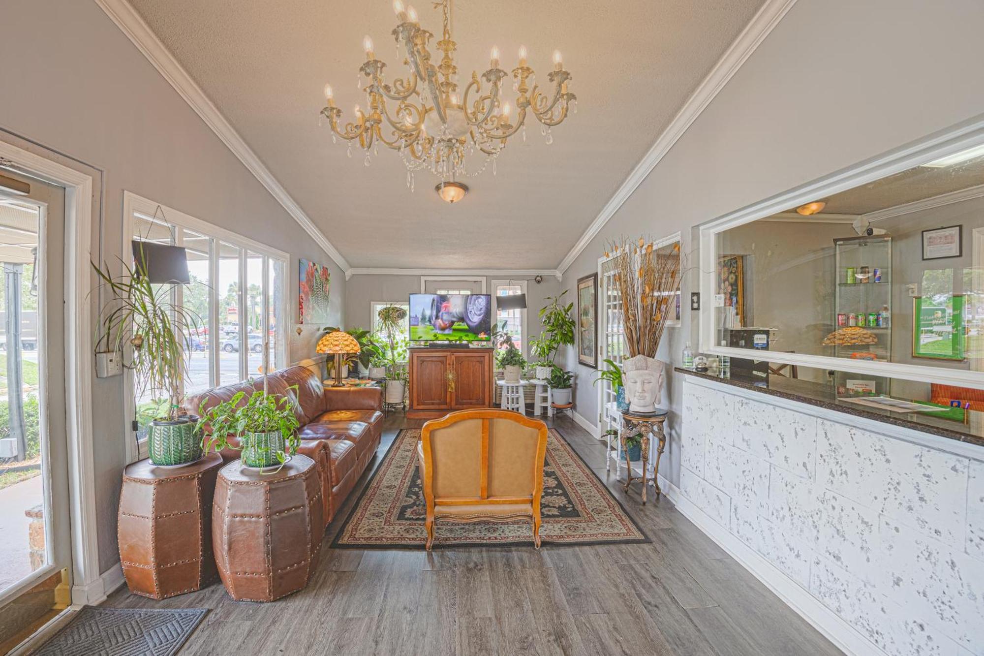 Liberty Garden Inn By Oyo Kissimmee Near Disney World Celebration Exterior photo