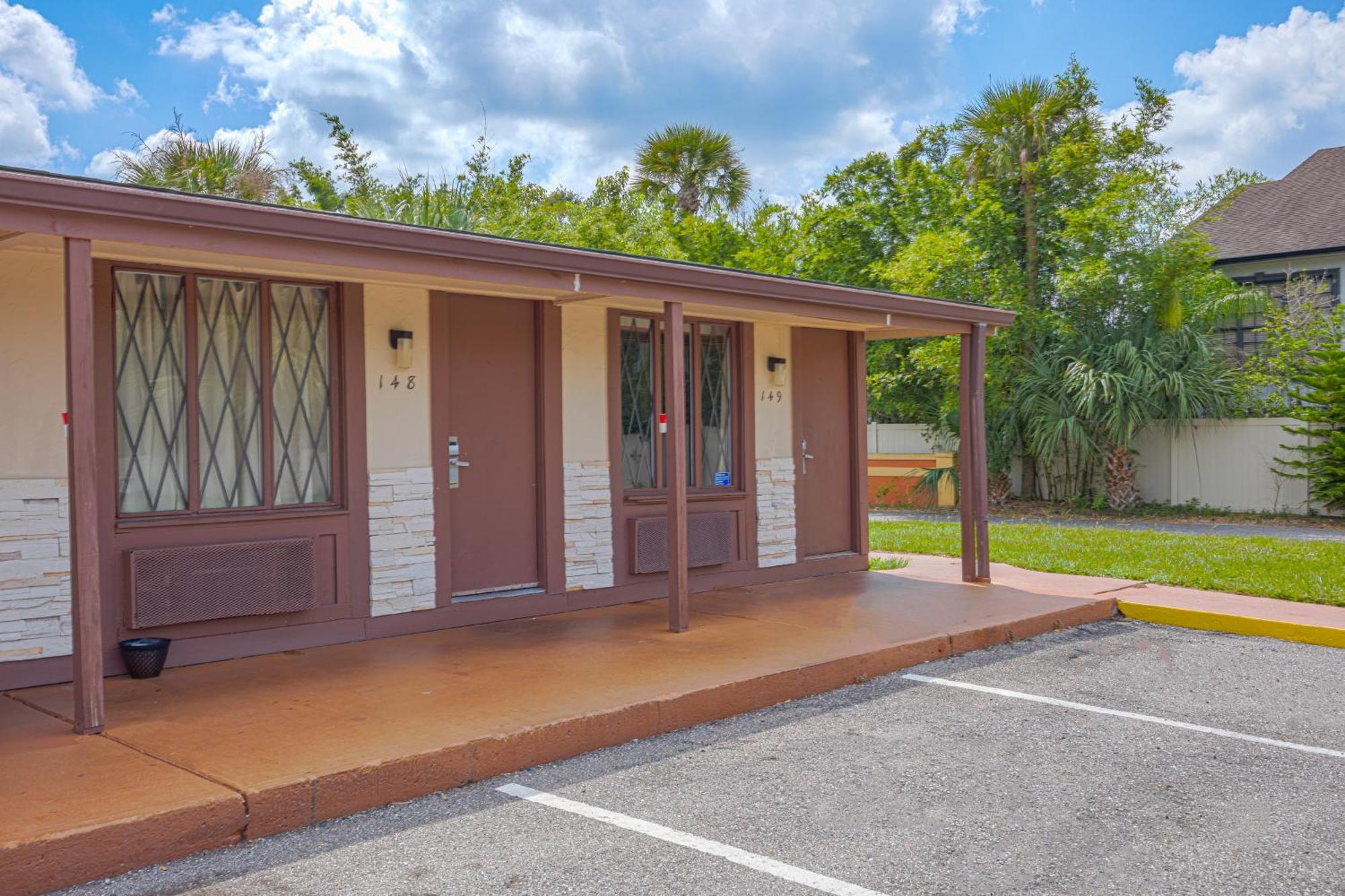 Liberty Garden Inn By Oyo Kissimmee Near Disney World Celebration Exterior photo